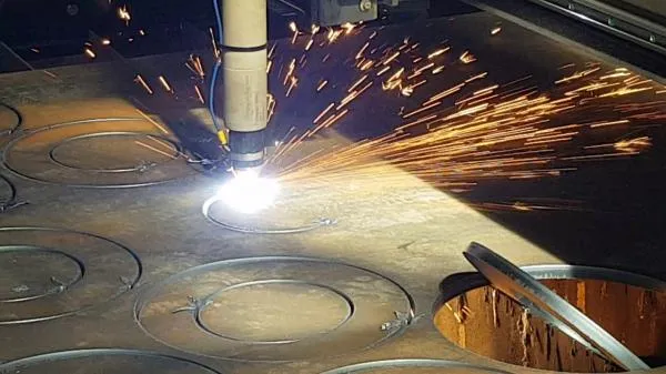Metallni plazma bilan kesish