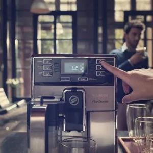 Кофемашина SAECO Pico Baristo HD8928/09