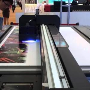 Плоскопечатные широкоформатные принтеры с УФ-чернилами ROLAND