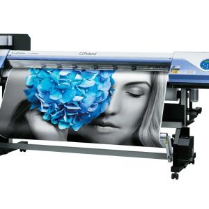 ROLAND va OKI keng formatli eko-solventli printerlar