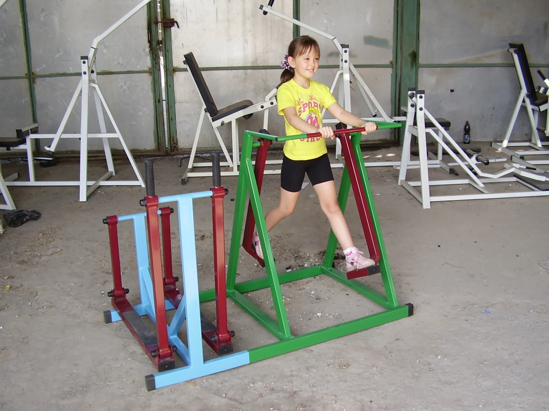 KiF bolalar sport maydonchalari