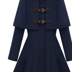 Женское пальто с капюшоном