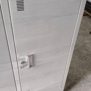 Shrm–2/4 kiyim uchun metall shkaf