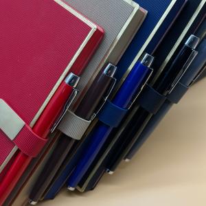 Подарочный набор ежедневник в кожаной обложке и ручка