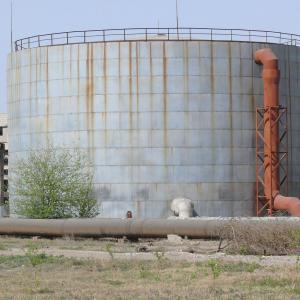 Hajmi 10 m3 dan 10 000 m3 gacha bo'lgan temir vertikal tanklar