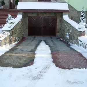 Muz va qorni eritish uchun kabel isitish