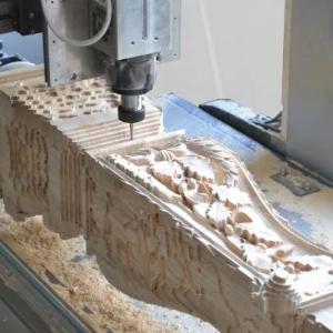 4 eksa CNC frezalash mashinasi