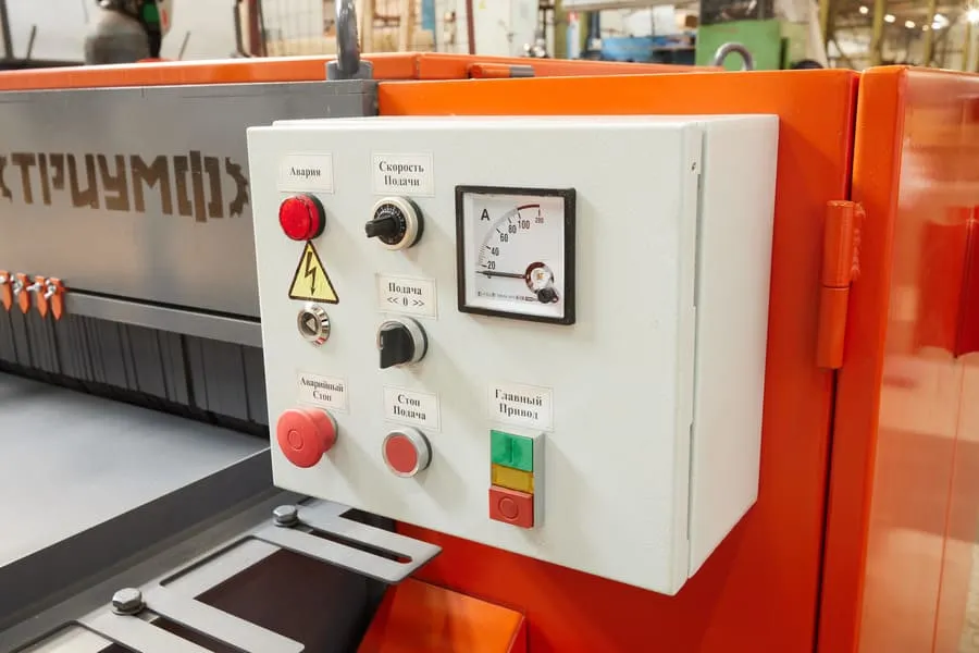 Triumf-300 diskli ko'p arra mashinasi