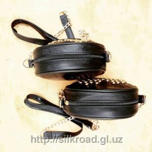 Haqiqiy charmdan perchinli ayollar sumkasi