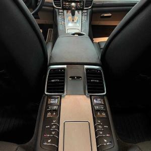 Электромобиль Porsche Panamera