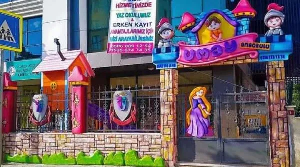 Katta 3D hajmli raqamlar bilan dizayn