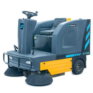 Clemar U135 katta maydonlarni supurish mashinasi 