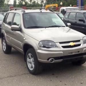 Автомобиль Chevrolet NIVA GLC
