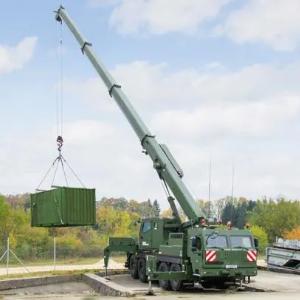 Военный кран LIEBHERR