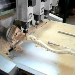 4-осевой фрезерный станок с ЧПУ