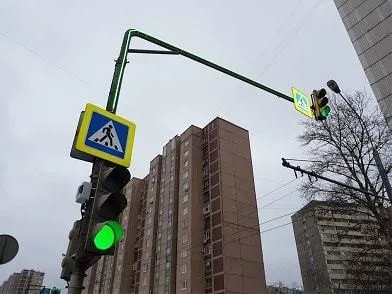 Svetoforni qo'llab-quvvatlash (Svetofor ustuni)