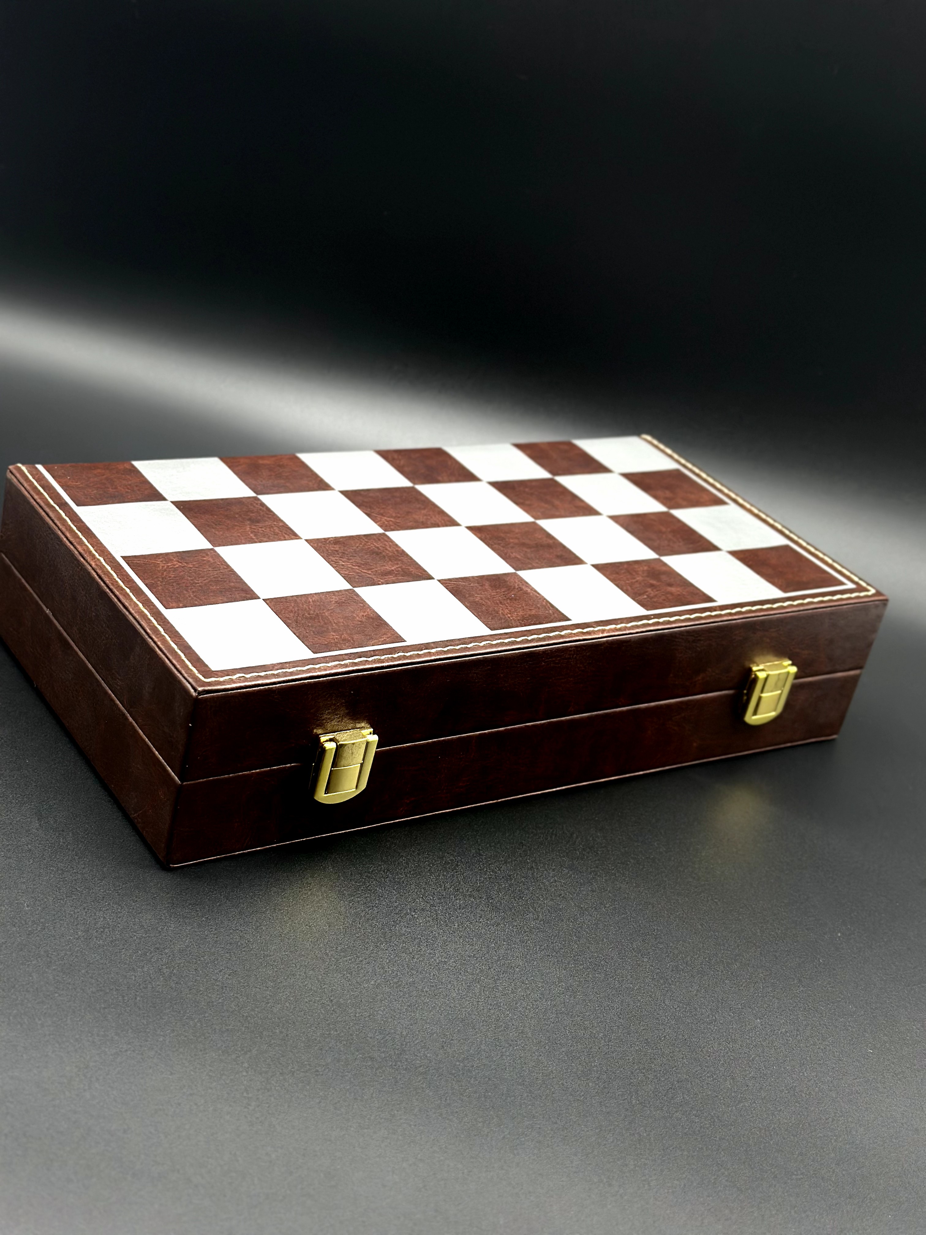 Шахматы с металлическими фигурами CHESS