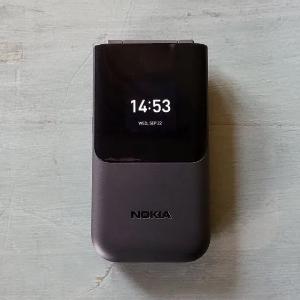 Смартфон Nokia 2720 Flip 24/7GB