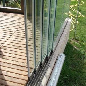 Раздвижные рельсовые стеклянные системы