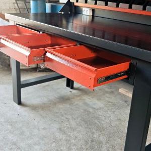Верстак от компании MetalCraft 