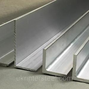90x90x7x11700 dan 125x125x8x11700 gacha bo'lgan metall burchak Rossiya