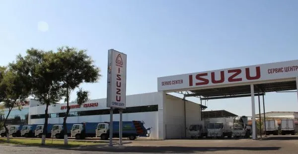 ISUZU NQR90 закрытий кузов фургон