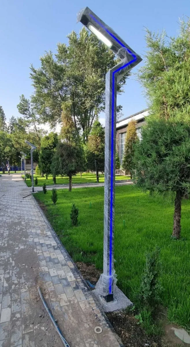 Yuqori texnologiyali ko'cha chiroqlari