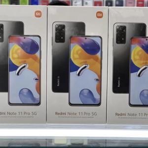 Смартфон Xiaomi Redmi Note 11 Pro+ 6/128GB