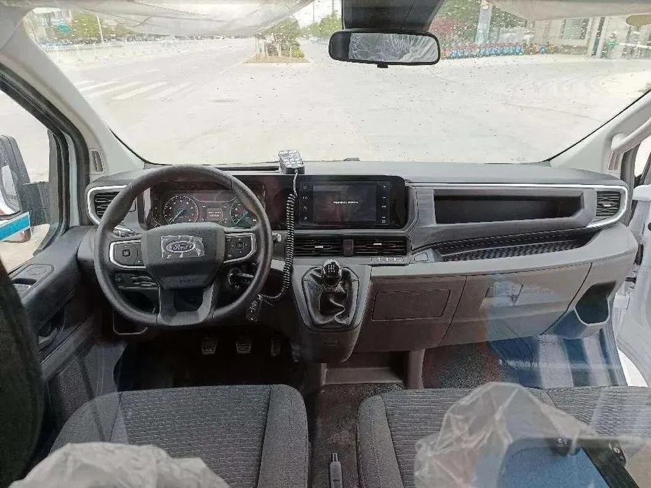 Машина скорой помощи FORD TRANSIT Ambulance