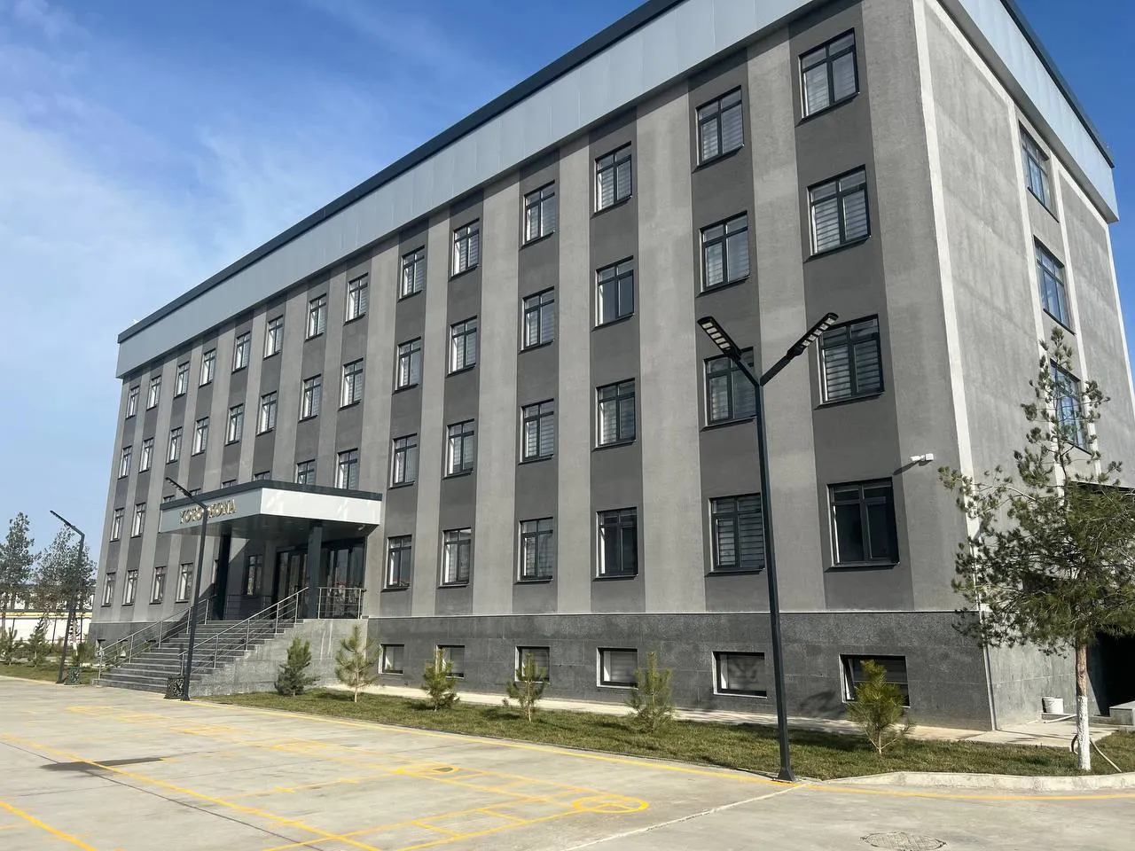 Местный гранит "Куксарой Серый" Полировка зеркальная