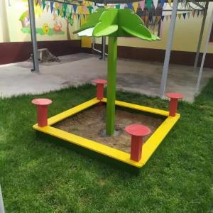 Sandbox palma daraxti