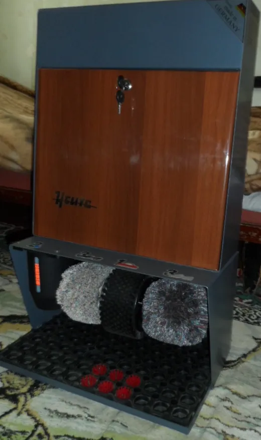 Oyoq kiyimlarini tozalash mashinalari
