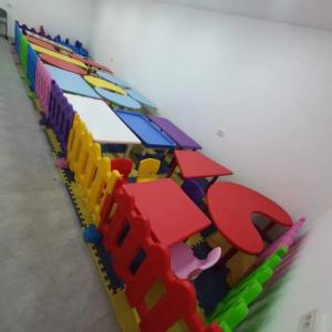 To'rtburchak bolalar stoli/katta ko'rgazma zali / katta assortiment