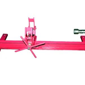 Yuk mashinasi va yengil avtomashina tsilindrining armaturalarini ochish moslamasi OSh - 01