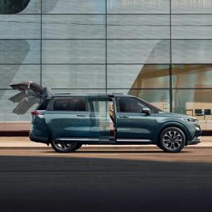 Автомобиль Kia Carnival