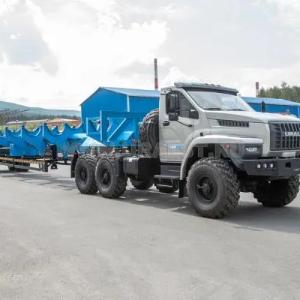 Ural traktori Toshkentda sotiladi (maxsus texnika)