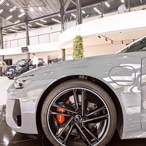 Электромобиль Audi e-tron GT 500km 2022