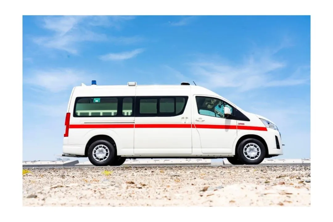 Машина скорой помощи Toyota Hiace ambulance