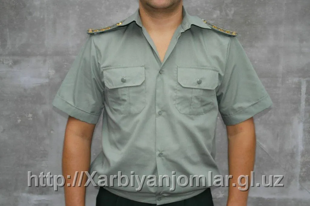 Qisqa yengli uniforma ko'ylak