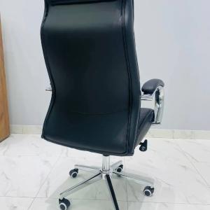 Кресло офисное для руководителя 8045