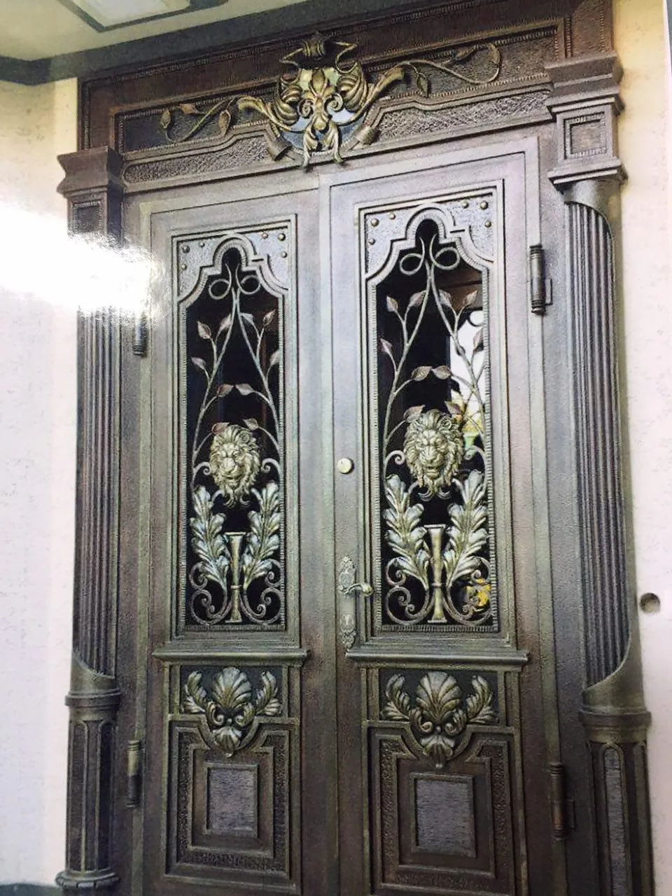 Eshiklar, panjaralar, panjaralar, panjaralar