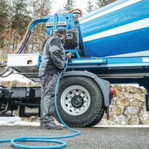 Beton aralashtiruvchi yuk mashinasi LIEBHERR