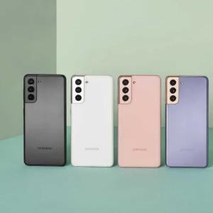 Смартфон Samsung Galaxy S21 FE