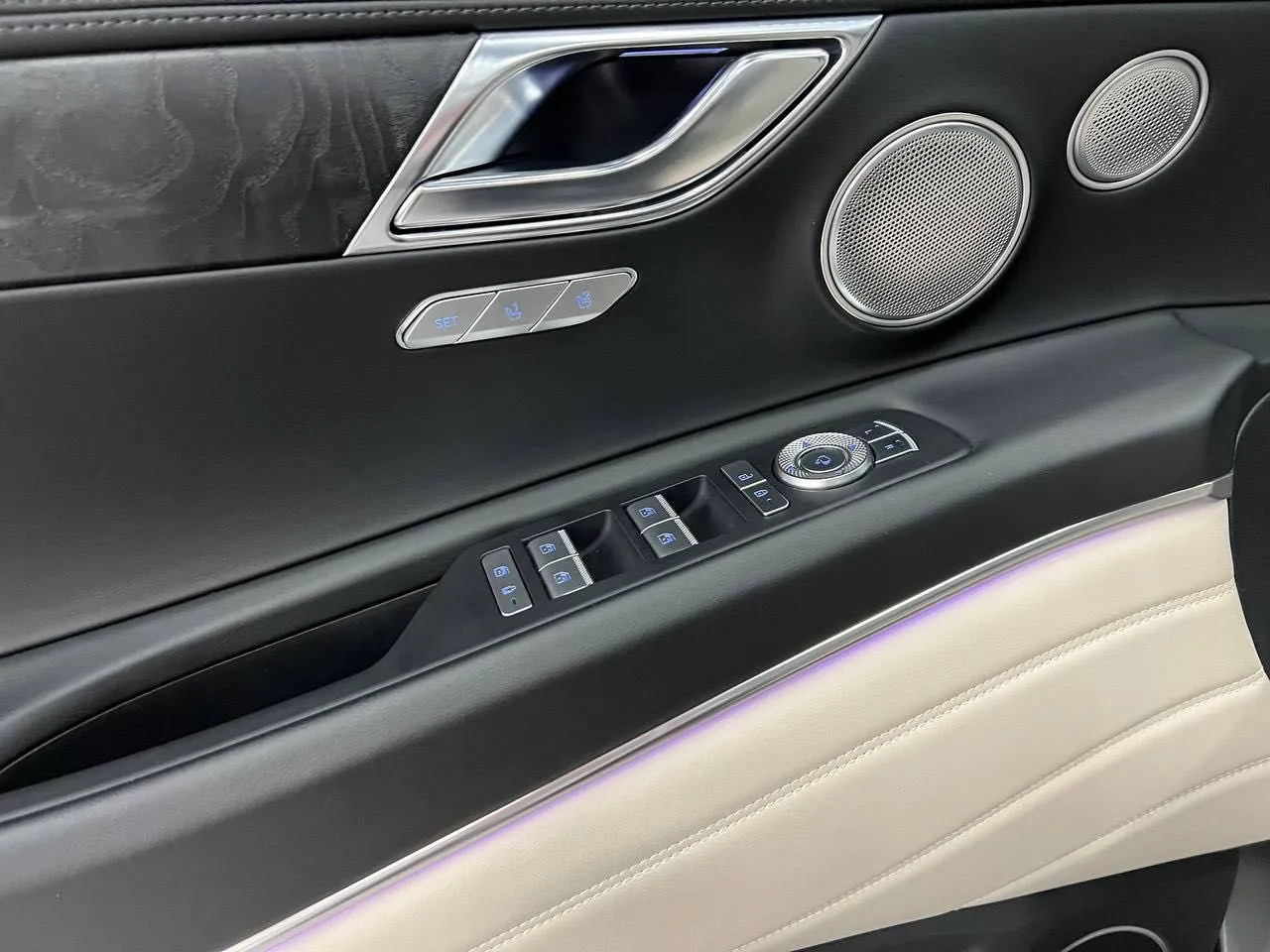 Genesis GV80 elektr avtomobili