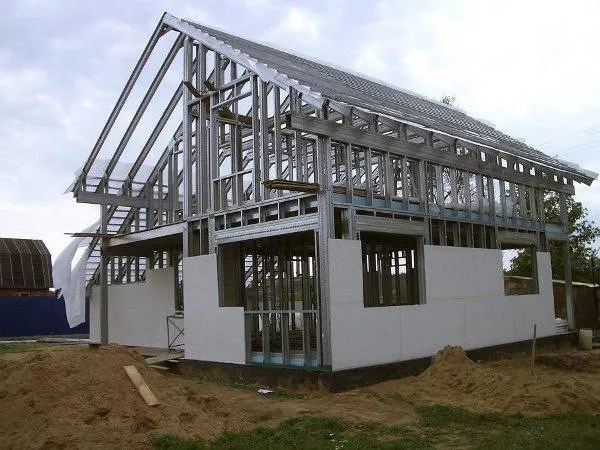LSTC dan prefabrik binolar, uylar qurish