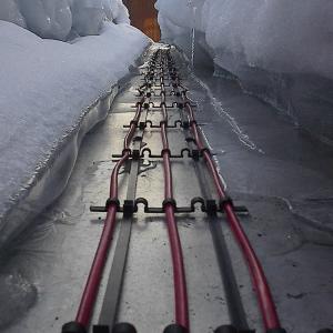 Muz va qorni eritish uchun kabel isitish