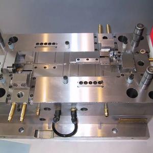 Пресс-формы для автомобильных запчастей