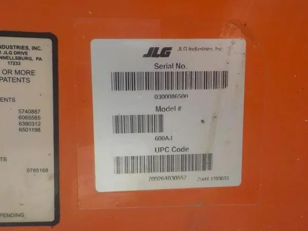 Коленчатый самоходный подъемник JLG 600 AJ