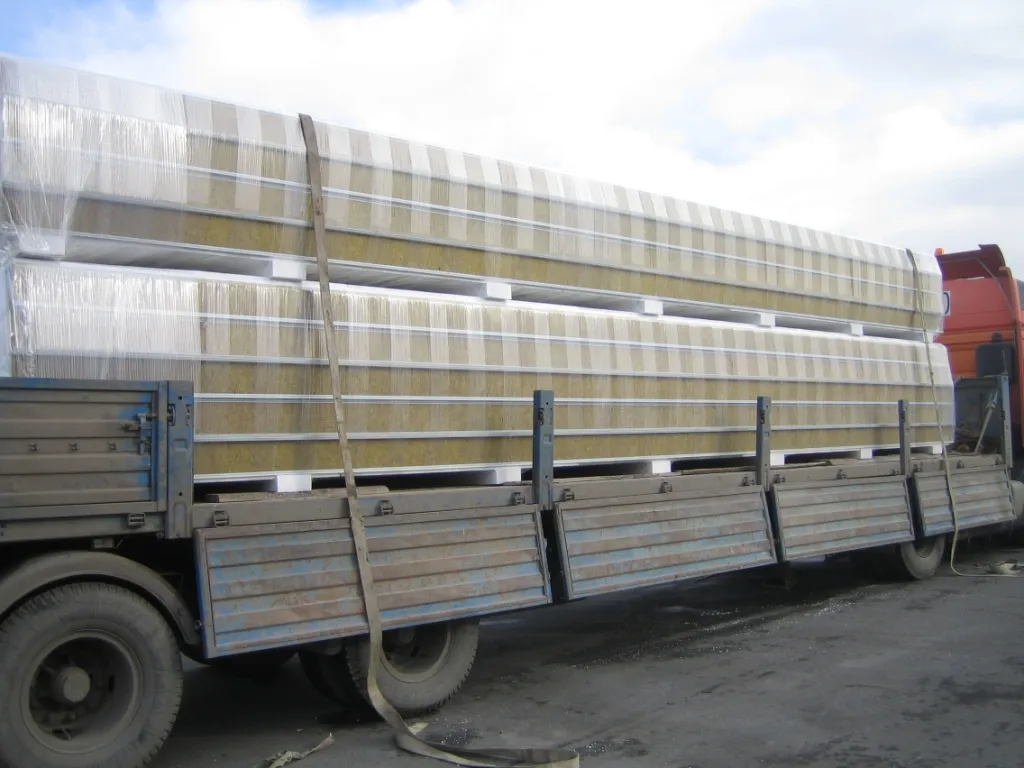 RAL 7035 devor sendvich panellari - bej, RAL 9003 - oq, qalinligi 60 mm